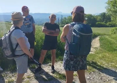 Monsieur le Maire, nous expliquant un lieu dit